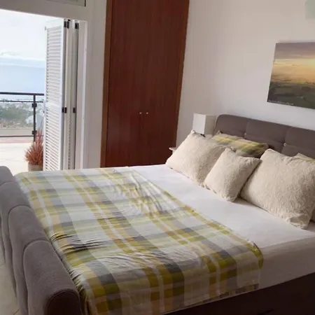 Luxury Sunset Ocean View Pool For 8 Guests *
